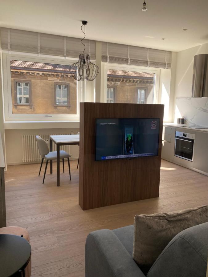 Torino 64 - Duomo City Center Luxury Apartment Perfect X2! Milão Exterior foto